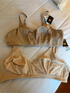 Set of 2 Wacoal Nude Wireless Everyday Comfort Bras NWT